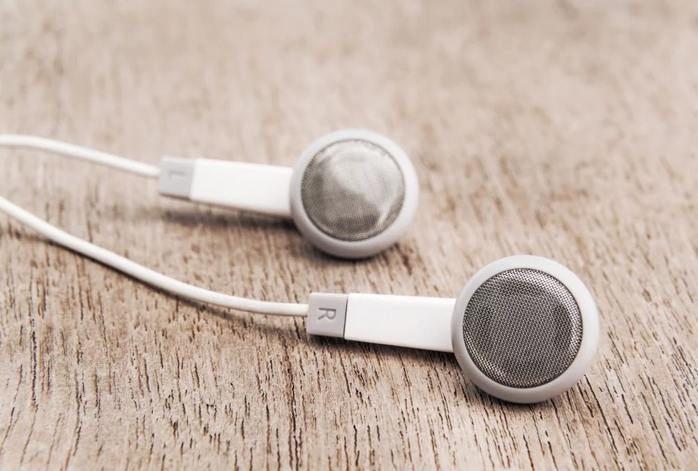 How To Clean Earbuds
