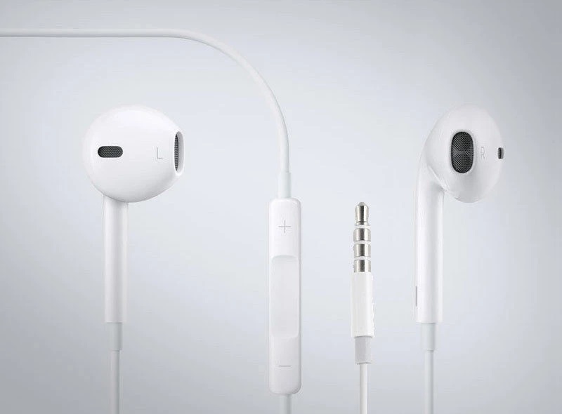 Earbuds with mic